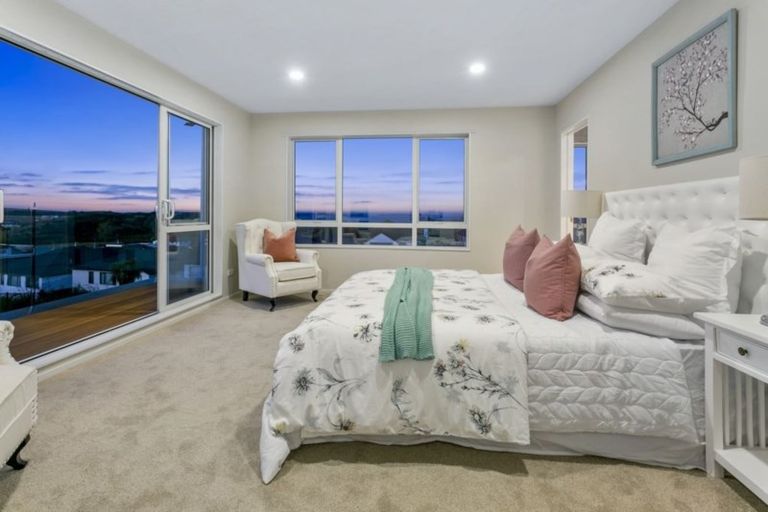 Photo of property in 47 Te Oneroa Way, Long Bay, Auckland, 0630
