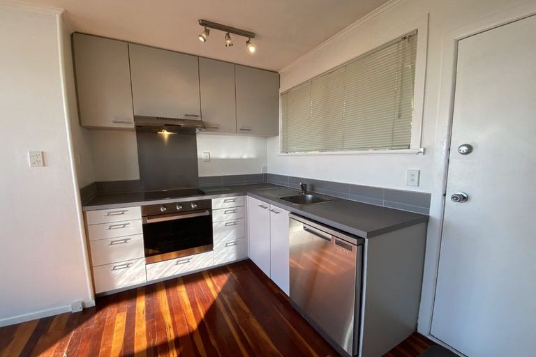 Photo of property in 3/165 Hinemoa Street, Birkenhead, Auckland, 0626