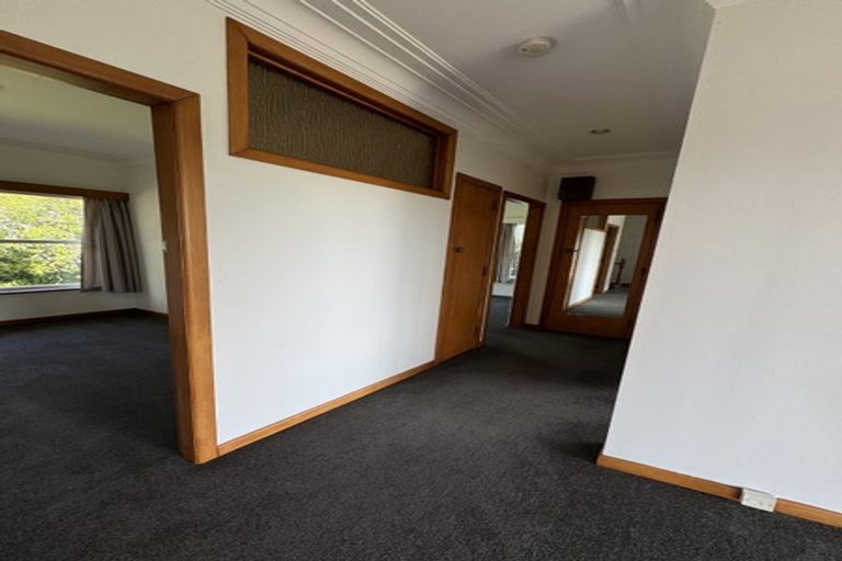 Photo of property in 314 East Coast Road, Forrest Hill, Auckland, 0620