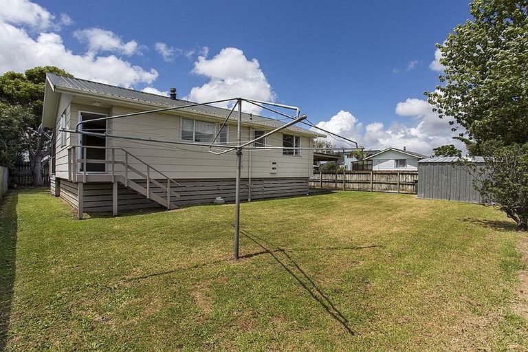 Photo of property in 2/14 Te Moau Avenue, Parakai, 0830