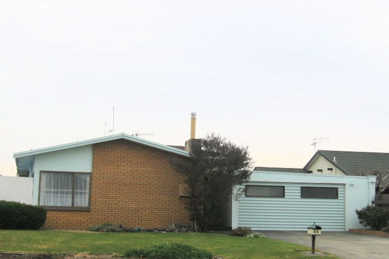 Photo of property in 35 Townshend Crescent, Greenmeadows, Napier, 4112