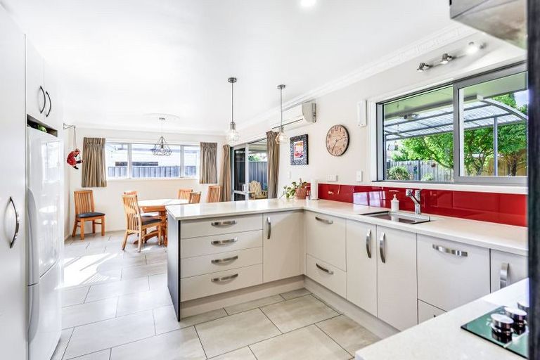 Photo of property in 21 Burn-murdoch Street, St Andrews, Hamilton, 3200