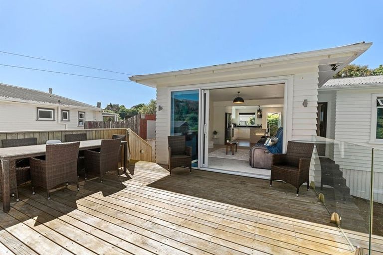 Photo of property in 15 Junction Street, Welbourn, New Plymouth, 4310