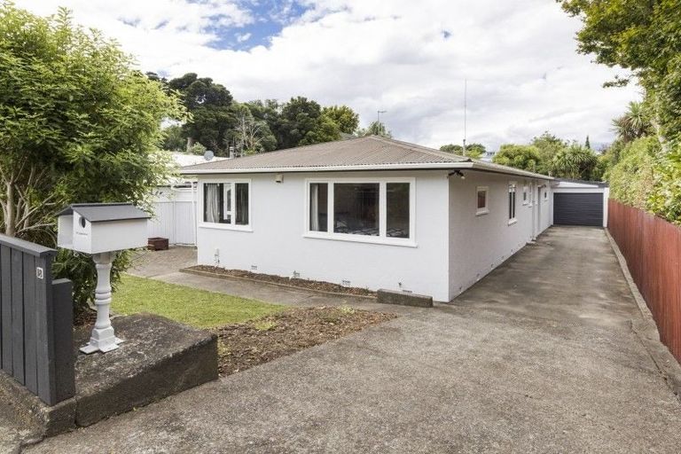 Photo of property in 18 Margaret Street, Roslyn, Palmerston North, 4414