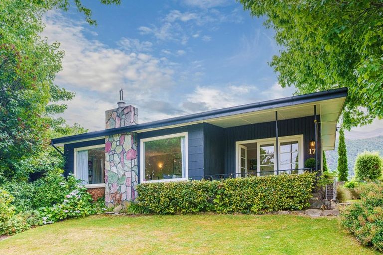 Photo of property in 17 Stafford Street, Arrowtown, 9302