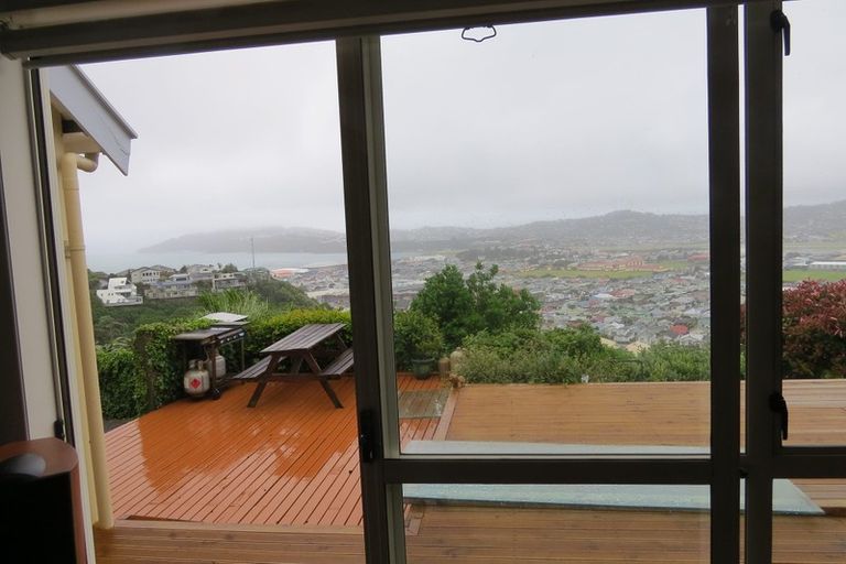 Photo of property in 71 Sutherland Road, Melrose, Wellington, 6023