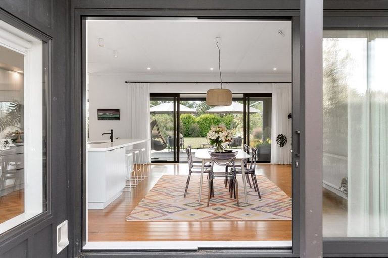 Photo of property in 7 Fairway Drive, Martinborough, 5711