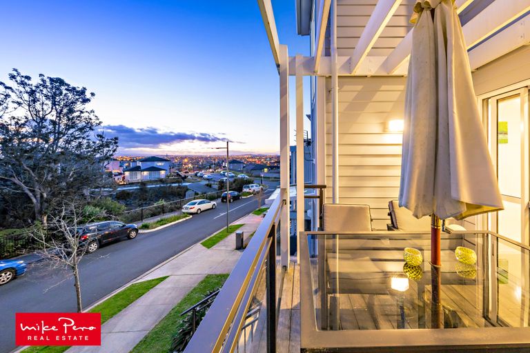 Photo of property in 10 Fernly Rise, Flat Bush, Auckland, 2019