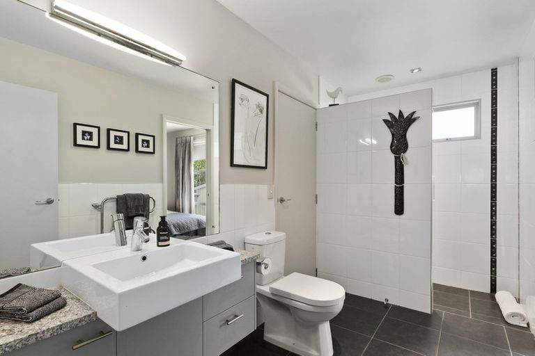 Photo of property in 4 Paraoa Crescent, Omaha, Warkworth, 0986