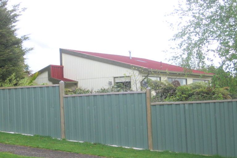 Photo of property in 9 Westbourne Avenue, Pomare, Rotorua, 3015