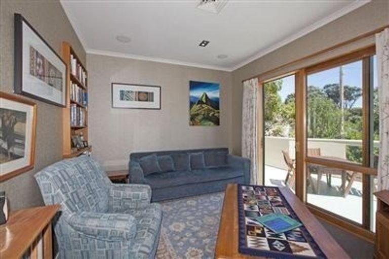 Photo of property in 40 Aperahama Street, Paekakariki, 5034