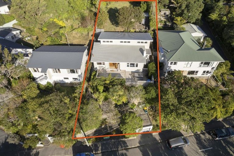 Photo of property in 25 Spencer Street, Crofton Downs, Wellington, 6035