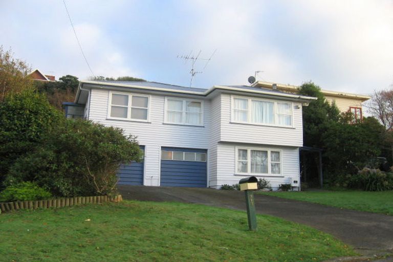 Photo of property in 317 Main Road, Tawa, Wellington, 5028