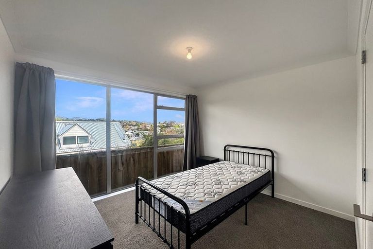 Photo of property in 90 Sunstone Crescent, Timberlea, Upper Hutt, 5018