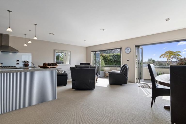 Photo of property in 51b Seaview Road, Otumoetai, Tauranga, 3110