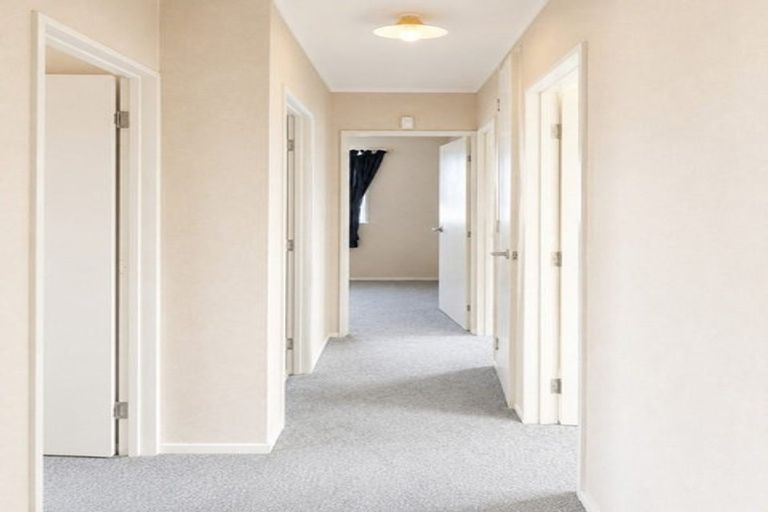 Photo of property in 40 Mack Place, Red Hill, Papakura, 2110