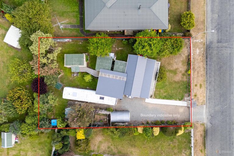 Photo of property in 10 Hillary Street, Waimate, 7924