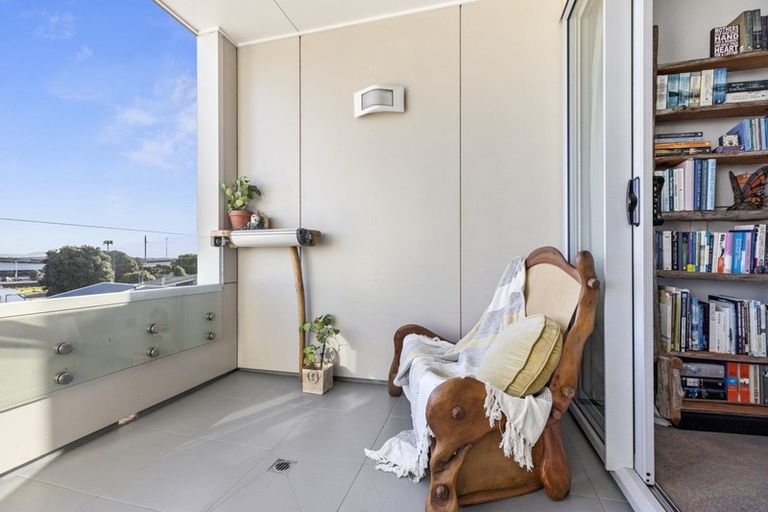 Photo of property in Algarve Apartments, 314/332 Maunganui Road, Mount Maunganui, 3116