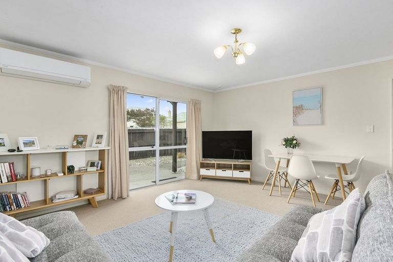 Photo of property in 3/205 Oxford Street, South Dunedin, Dunedin, 9012