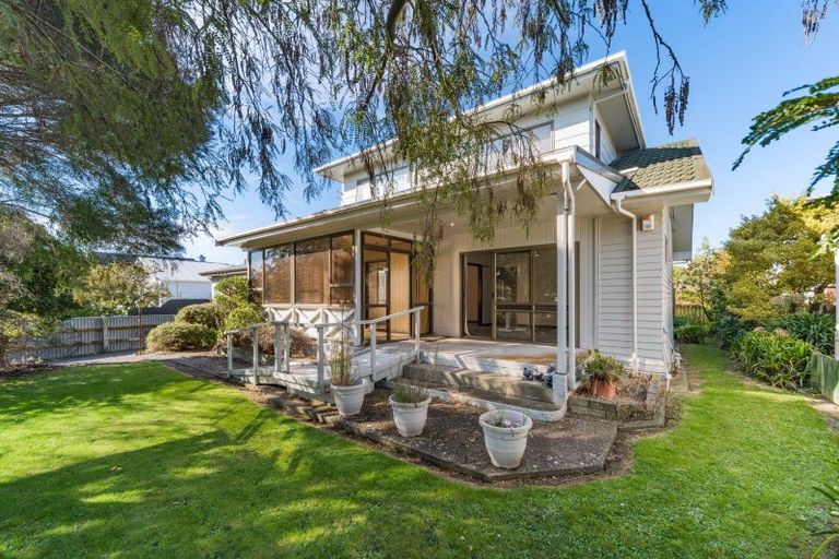 Photo of property in 82 Rongopai Street, Palmerston North, 4414