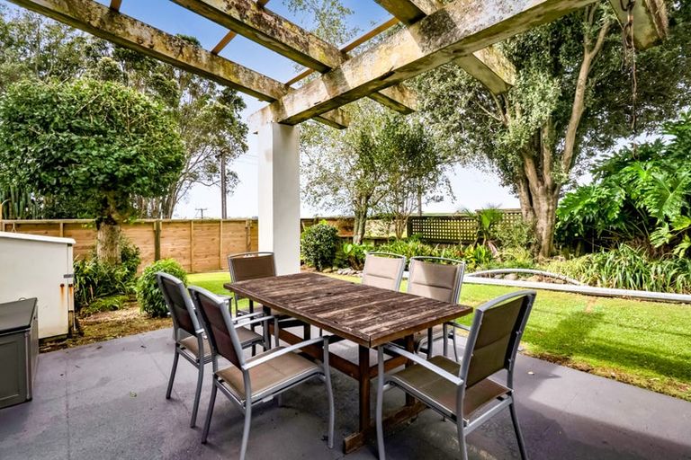 Photo of property in 330 Kelly Road, Lepperton, New Plymouth, 4373