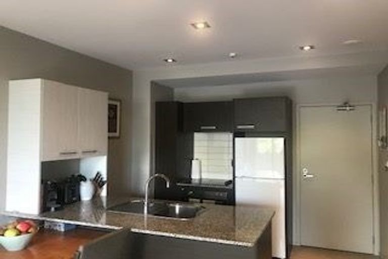 Photo of property in Shoal Haven Apartments, 112a/130 Anzac Street, Takapuna, Auckland, 0622