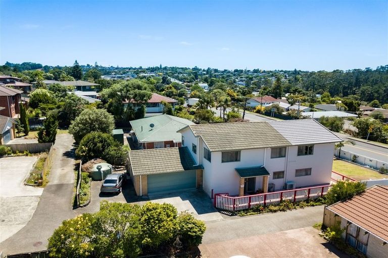 Photo of property in 80a Don Buck Road, Massey, Auckland, 0614