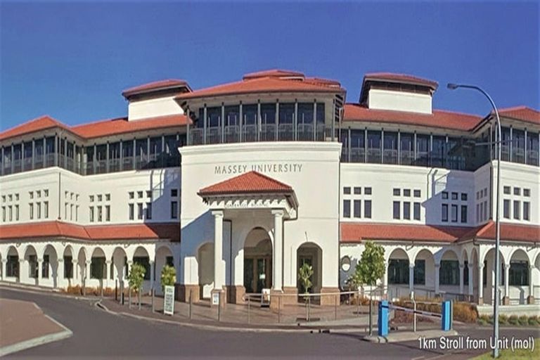 Photo of property in 24/8 Carolina Place, Albany, Auckland, 0632