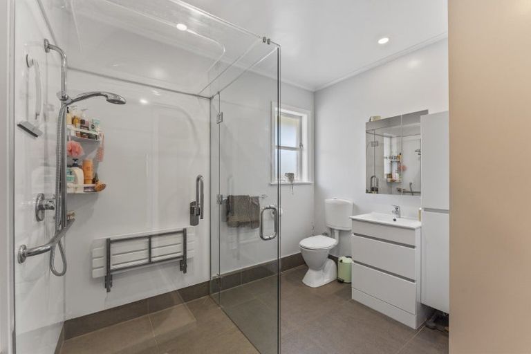 Photo of property in 27 Epuni Street, Hutt Central, Lower Hutt, 5011