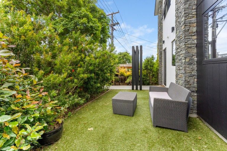 Photo of property in 1/27 Waiwhetu Road, Waiwhetu, Lower Hutt, 5010