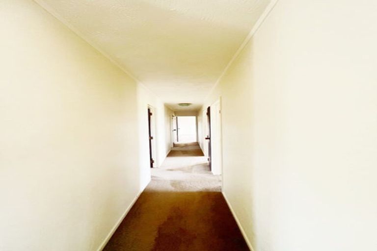 Photo of property in 34 Charles Dickens Drive, Mellons Bay, Auckland, 2014