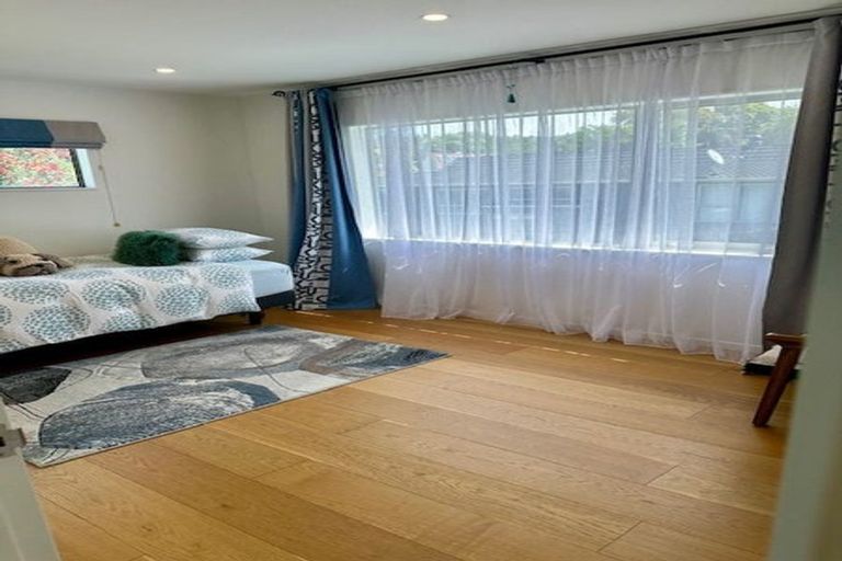 Photo of property in 1 Manaia Place, Mairangi Bay, Auckland, 0630