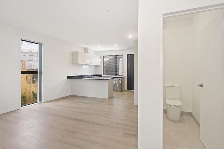 Photo of property in 21d Andrew Road, Howick, Auckland, 2010