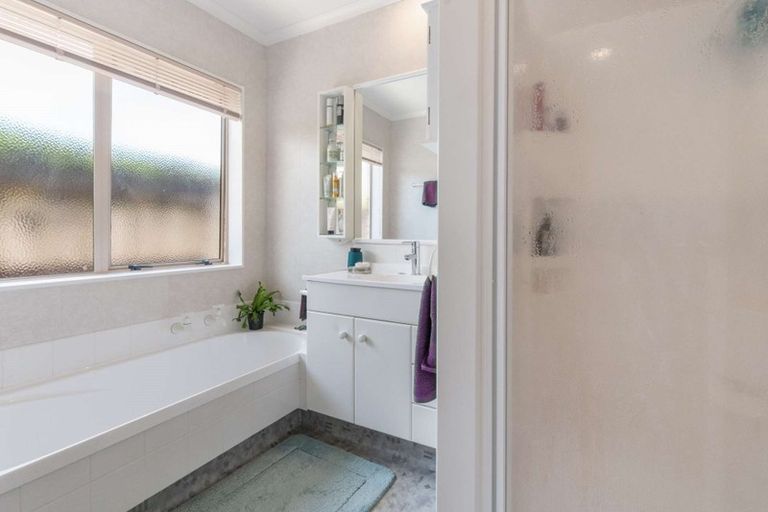 Photo of property in 29 Lavender Place, Papamoa Beach, Papamoa, 3118