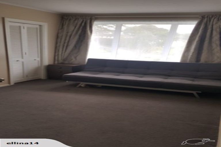 Photo of property in 2/47 Greenslade Crescent, Northcote, Auckland, 0627