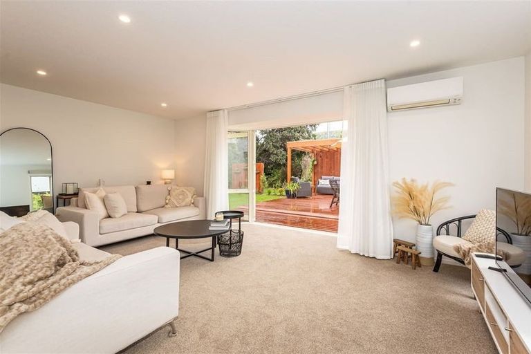 Photo of property in 20 Wendy Place, Heathcote Valley, Christchurch, 8022