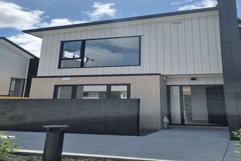 Photo of property in 5/25 Titoki Street, Te Atatu Peninsula, Auckland, 0610