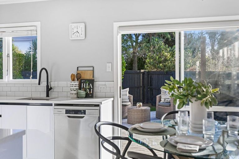 Photo of property in 1/86 Tirimoana Road, Te Atatu South, Auckland, 0602