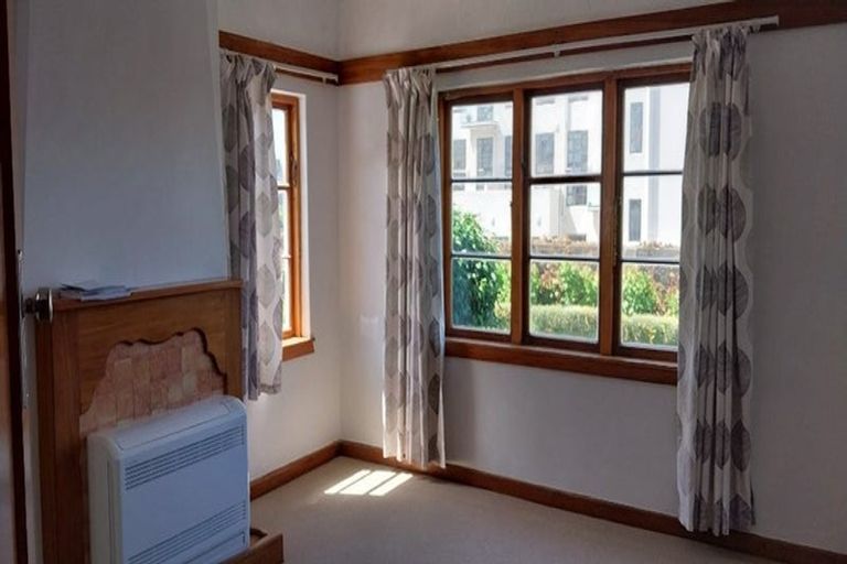 Photo of property in San Marino Apartments, 4/4 Oak Park Avenue, Te Aro, Wellington, 6011