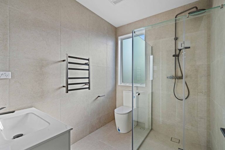 Photo of property in 6 Yellow Pear Lane, Karaka, 2578