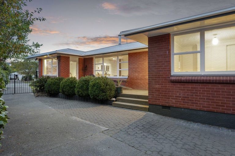 Photo of property in 6 Waipara Street, Cracroft, Christchurch, 8025