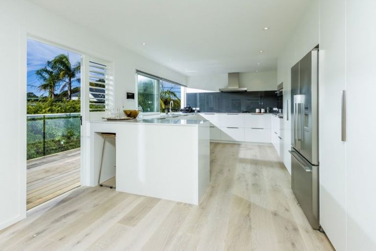 Photo of property in 15 The Strand, Takapuna, Auckland, 0622