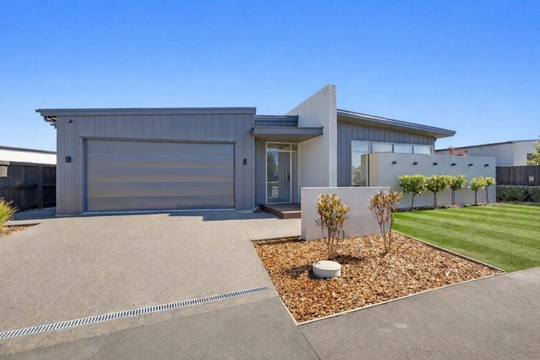Photo of property in 7 Oakbridge Boulevard, Marshland, Christchurch, 8051