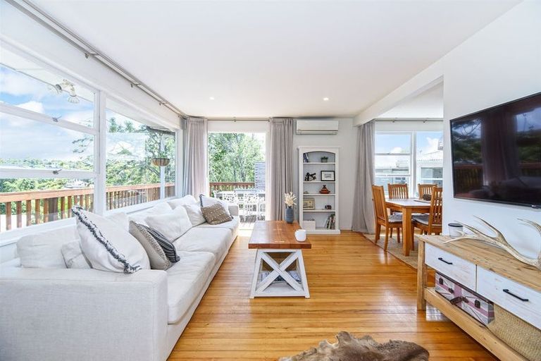 Photo of property in 4 Infidel Place, Torbay, Auckland, 0630