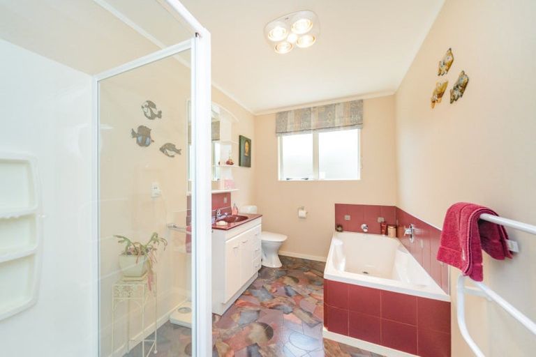 Photo of property in 100 Parnell Heights, Kelvin Grove, Palmerston North, 4414