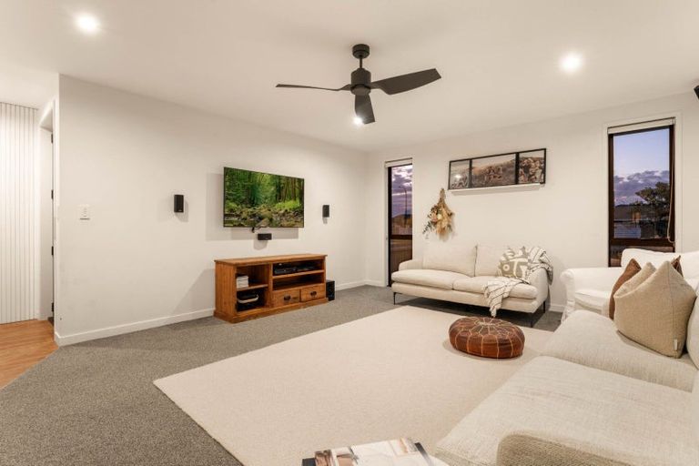 Photo of property in 11 Livingstone Drive, Papamoa Beach, Papamoa, 3118