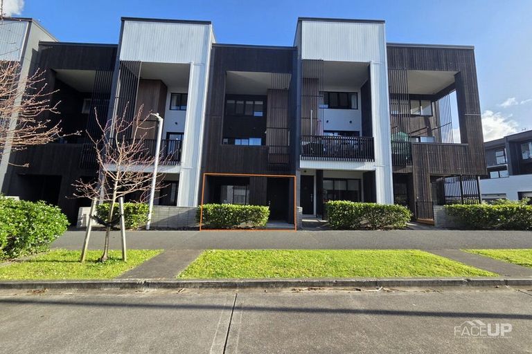 Photo of property in 39 Rangihina Road, Hobsonville, Auckland, 0616