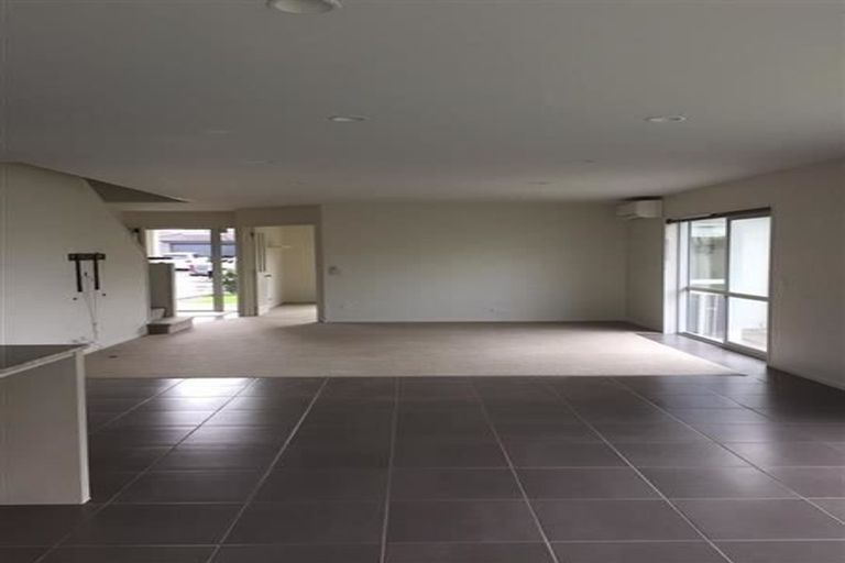 Photo of property in 6 Springcrest Drive, Karaka, Papakura, 2113