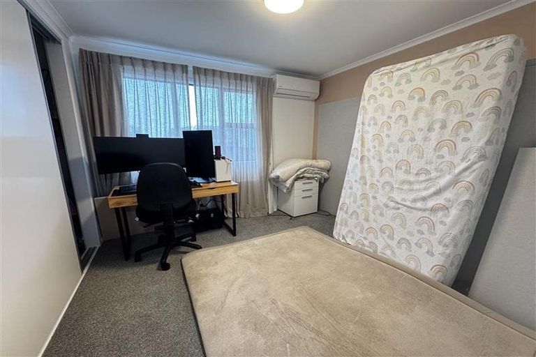 Photo of property in 22 Manarini Road, Westgate, Auckland, 0614