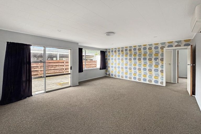 Photo of property in 270b Wellington Road, Wainuiomata, Lower Hutt, 5014